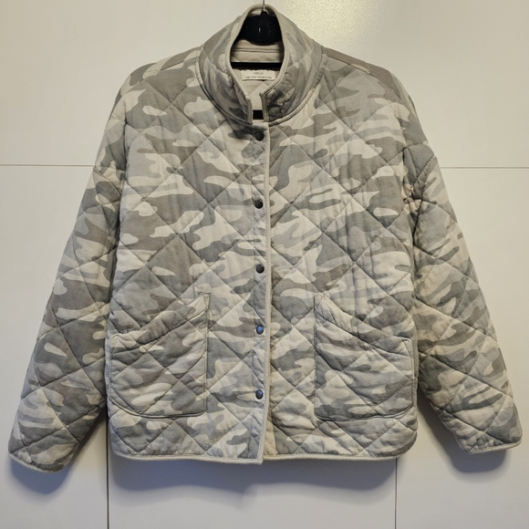 Z Supply Maya Quilted Jacket Coat Camo Medium - Picture 2 of 5